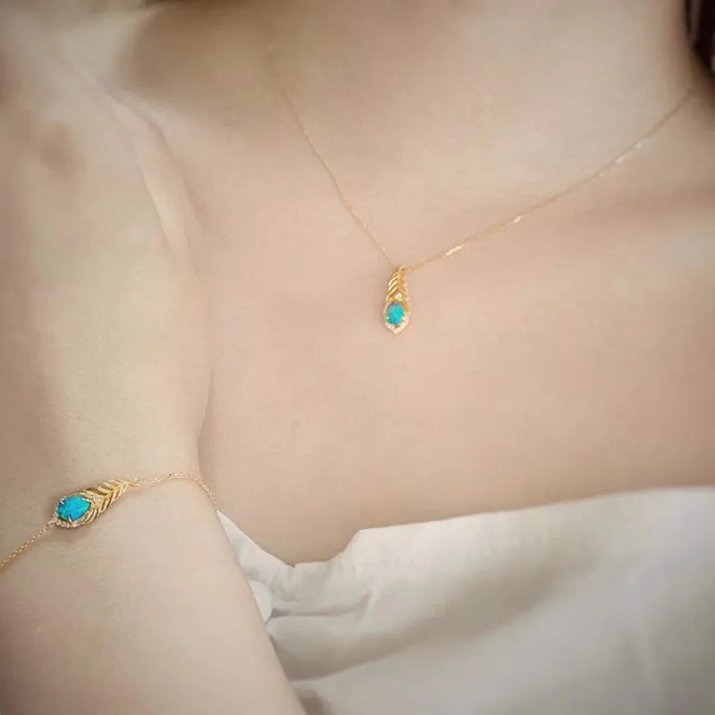 18K Gold 0.30ct Natural Opal 0.03ct Diamond Feather Shape Pendant Necklace 18"