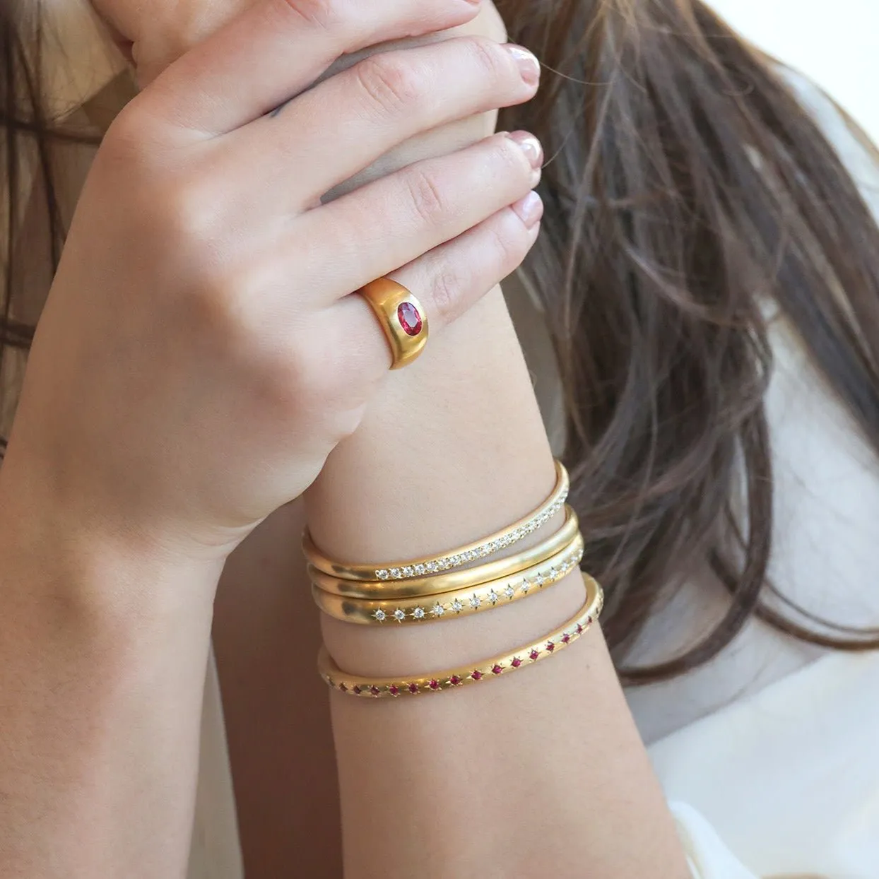 18K Rounded Cuff Bracelet with 14 Star-Set Diamonds
