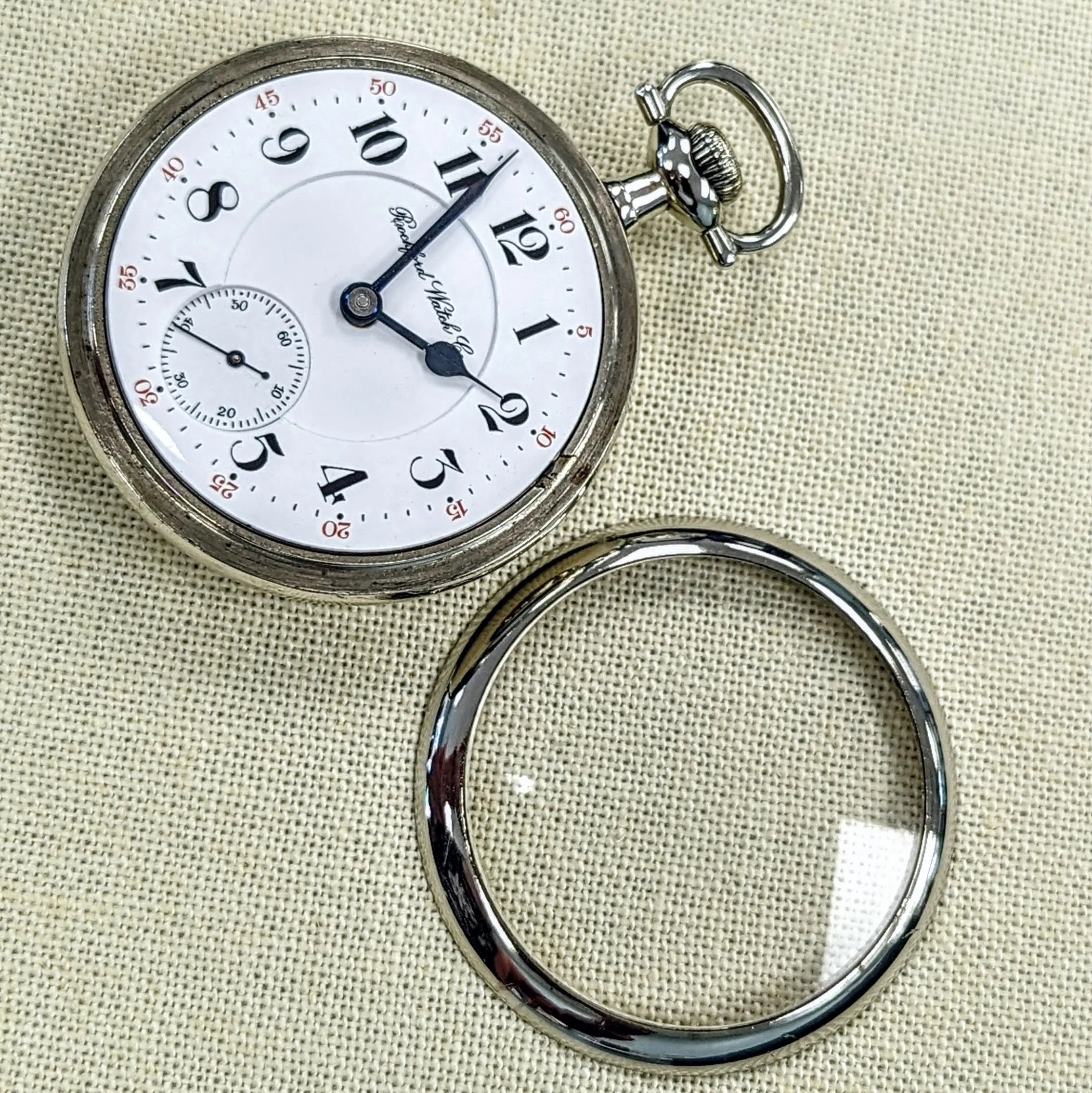 1910 ROCKFORD Watch Co. Pocket Watch 18s Grade 935 Lever Set 17 Jewels - Openface Display Back