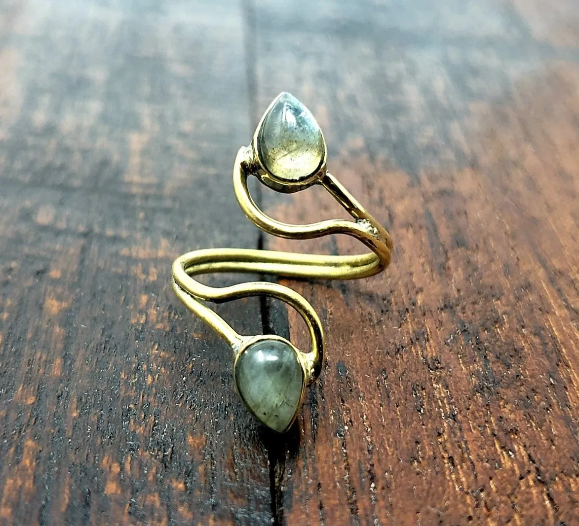Adjustable Labradorite Vortex ring