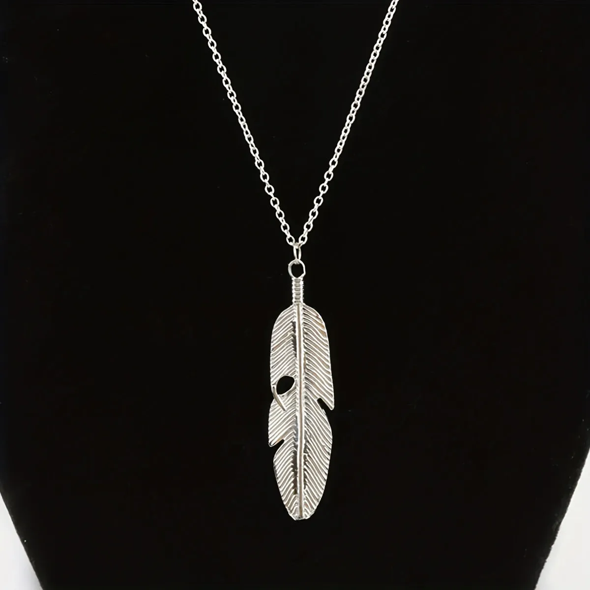 Alloy Feather Pendant Necklace Men's Sweater Accessory