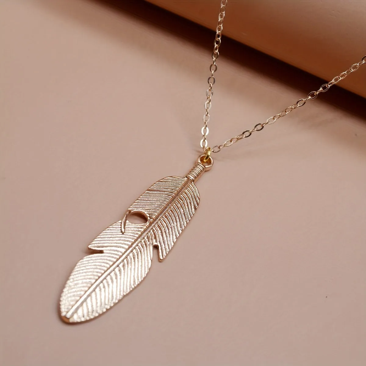 Alloy Feather Pendant Necklace Men's Sweater Accessory