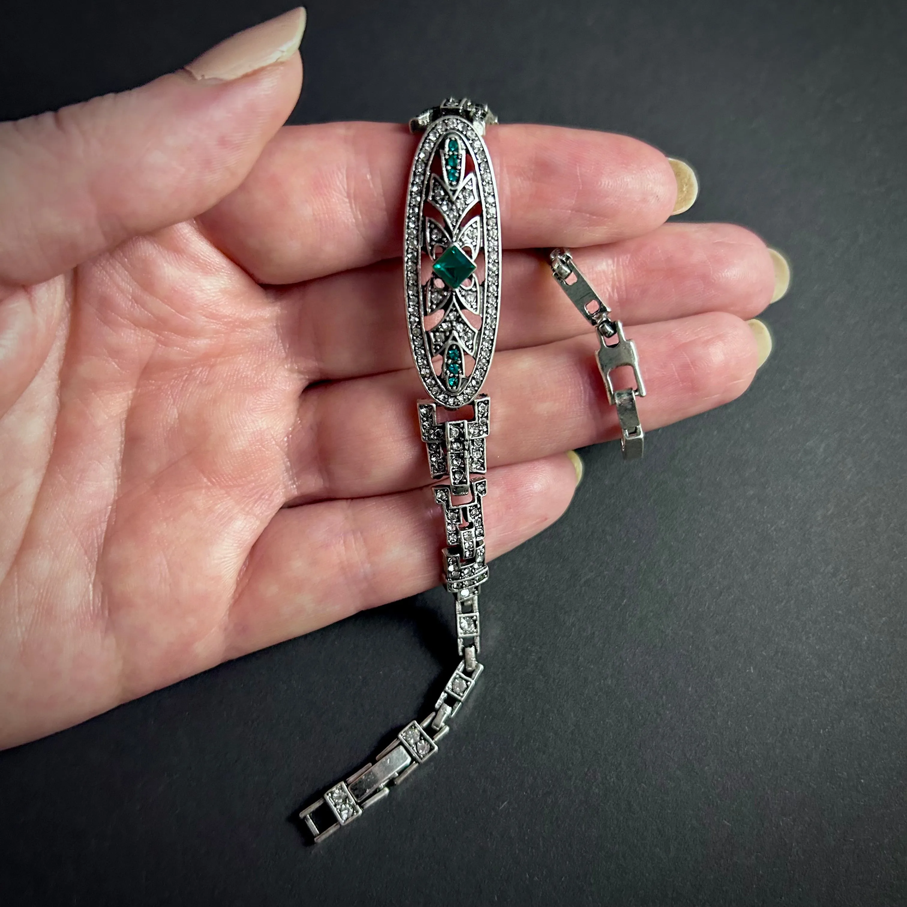 Art Deco Jewerly Set in Silver, Emerald & Rhinestones