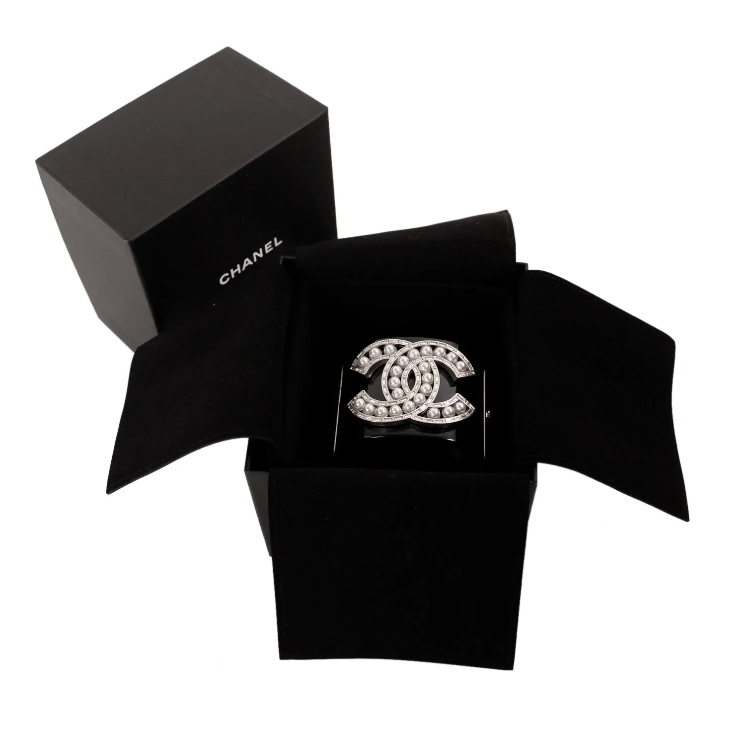 Chanel Pearl and Resin Cuff