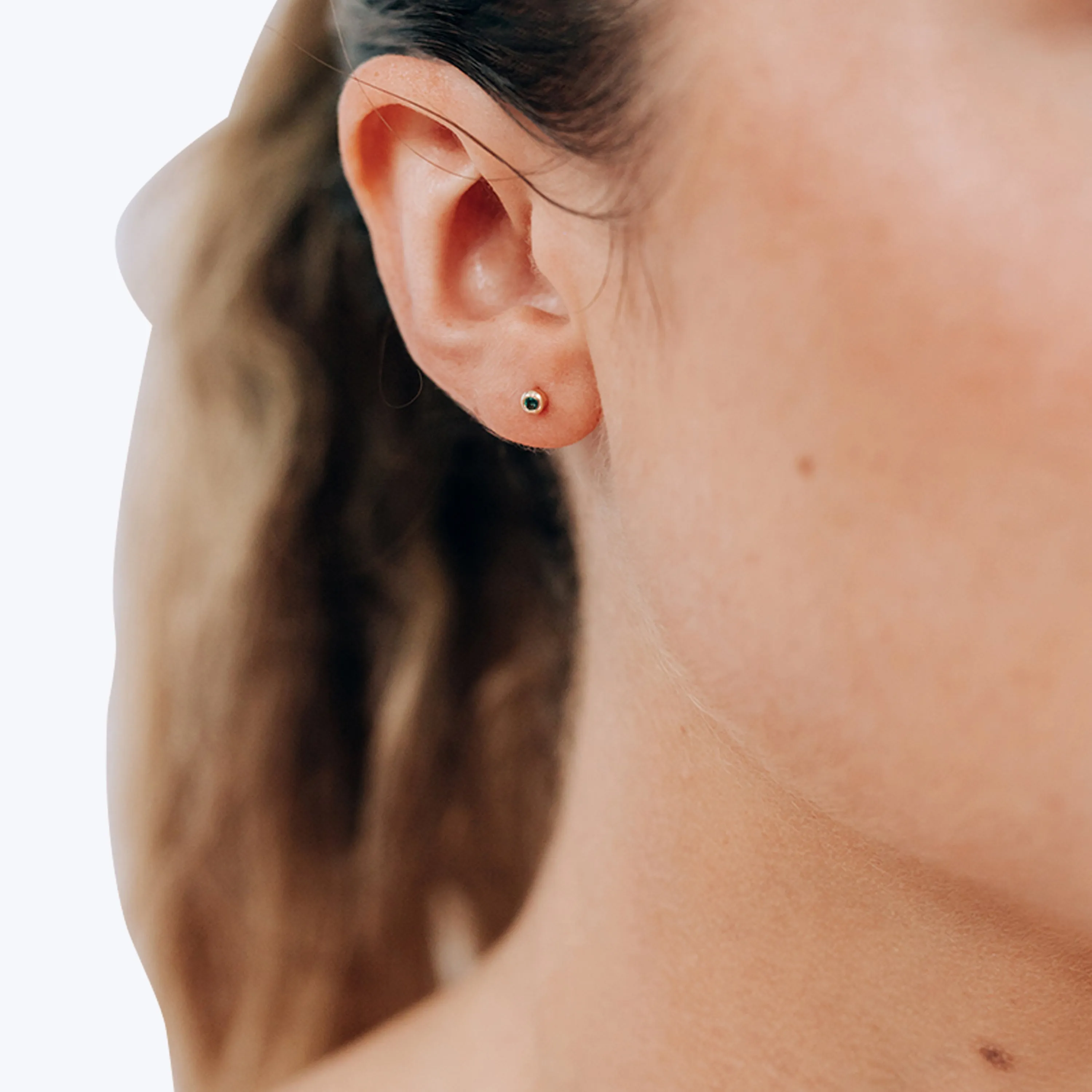 Cleo Round Emerald Earring