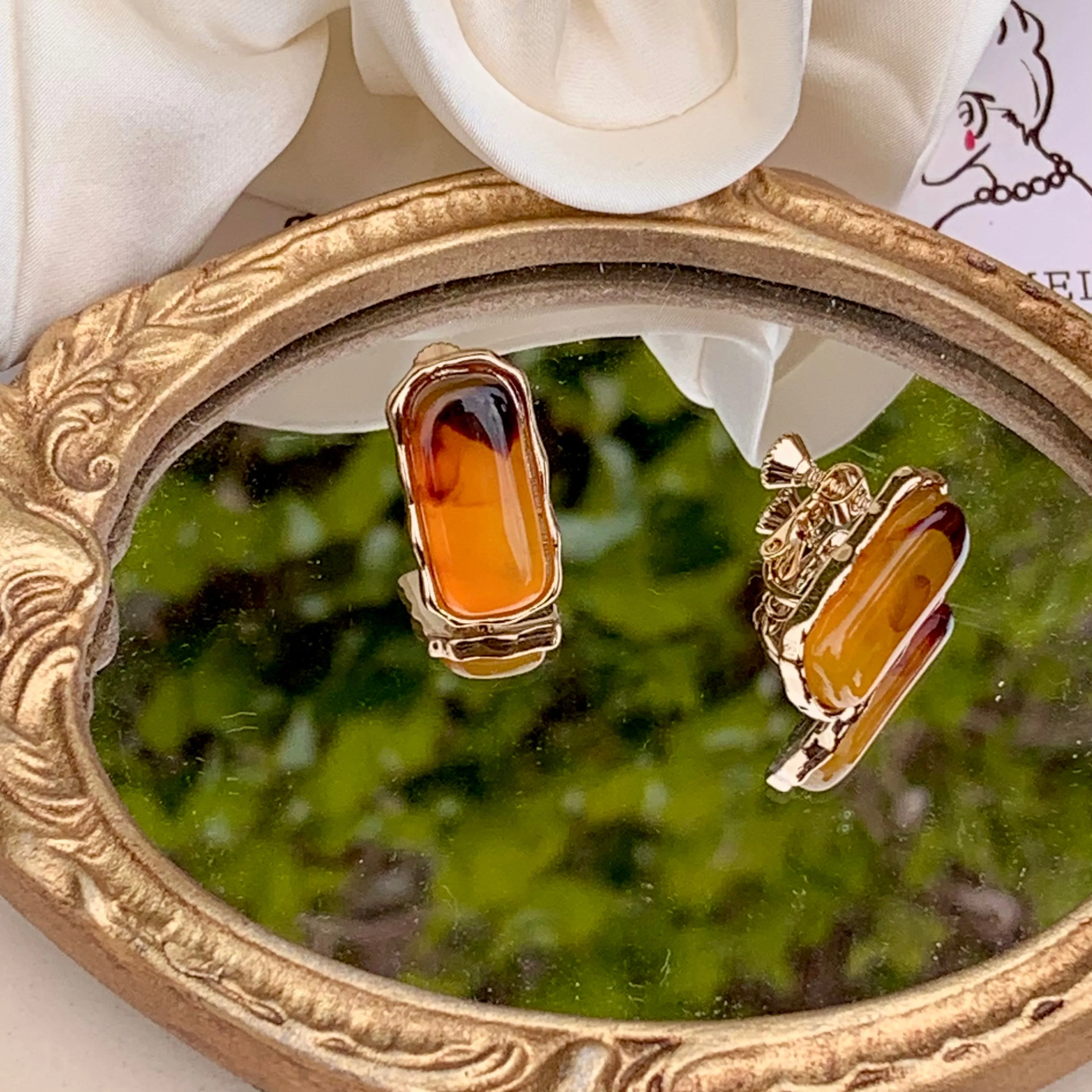 [Clip on] Charlotte's Big Stone Retro Style Gold Rim earrings