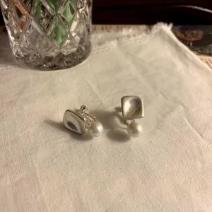 [Clip on] Square and Pearl Drop earrings