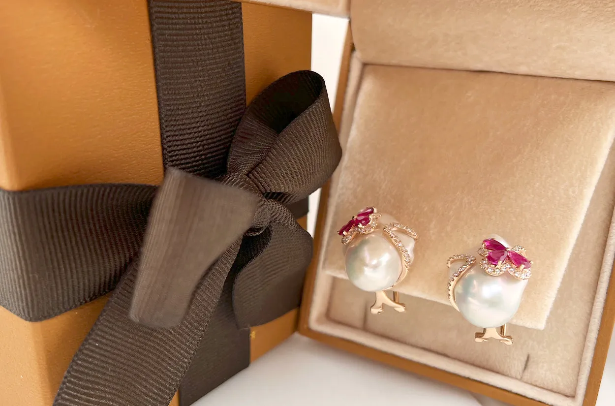 Earrings 18kt Gold Baroque Pearls with Rubies & Diamonds Flowers