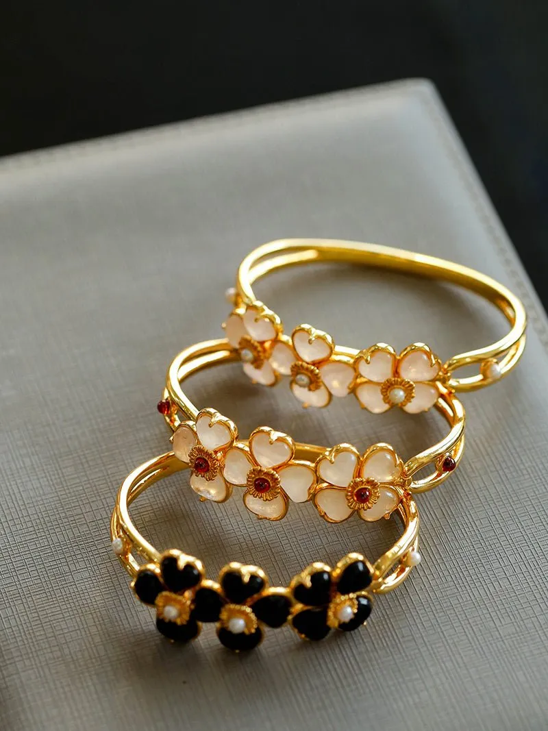 Four-leaf Clover Bangle Bracelets With Rose Quartz