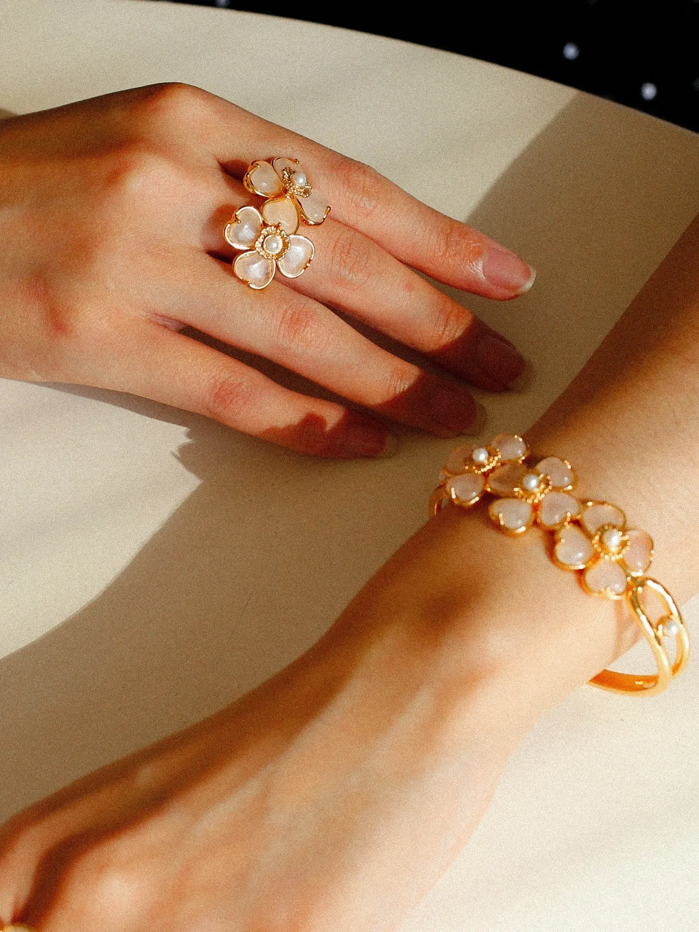 Four-leaf Clover Bangle Bracelets With Rose Quartz