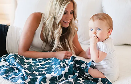 Kai Nursing Cover