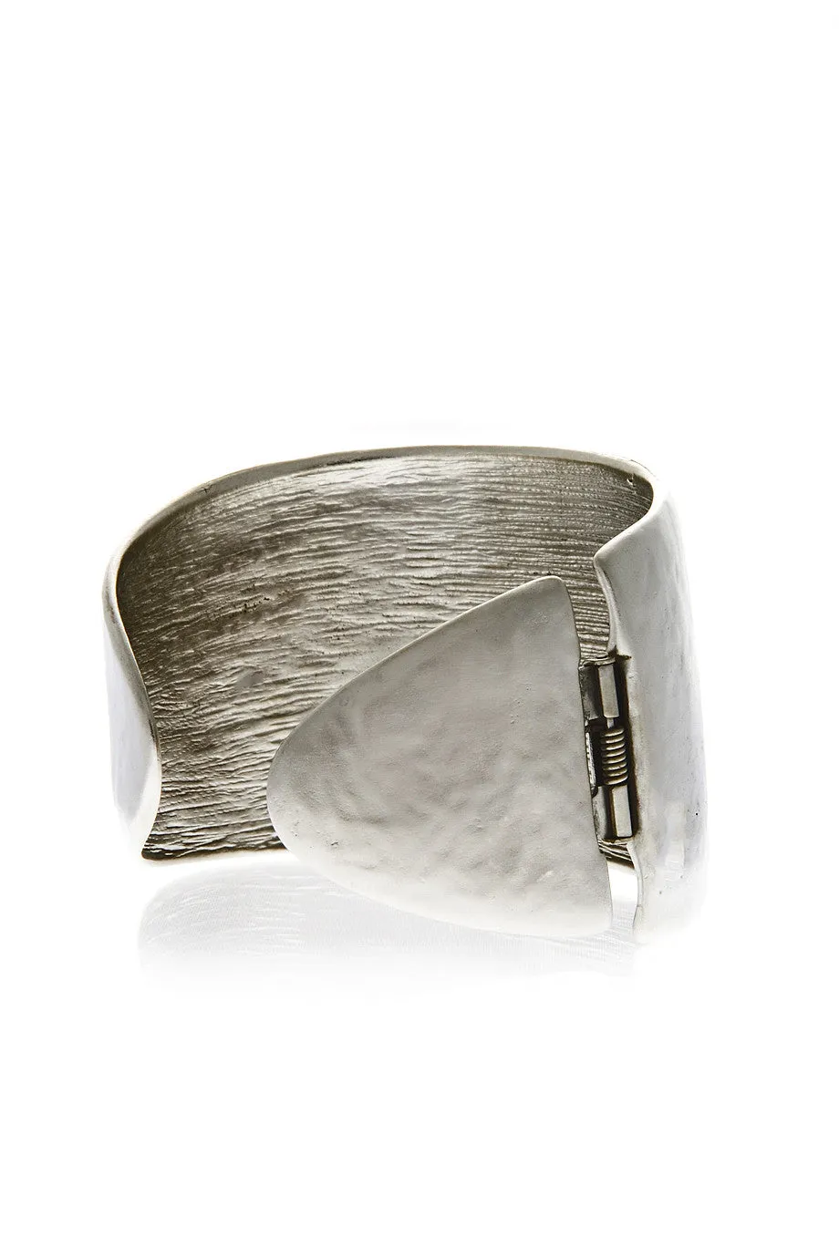 KENNETH JAY LANE SALIN Silver Satin Hammered Cuff