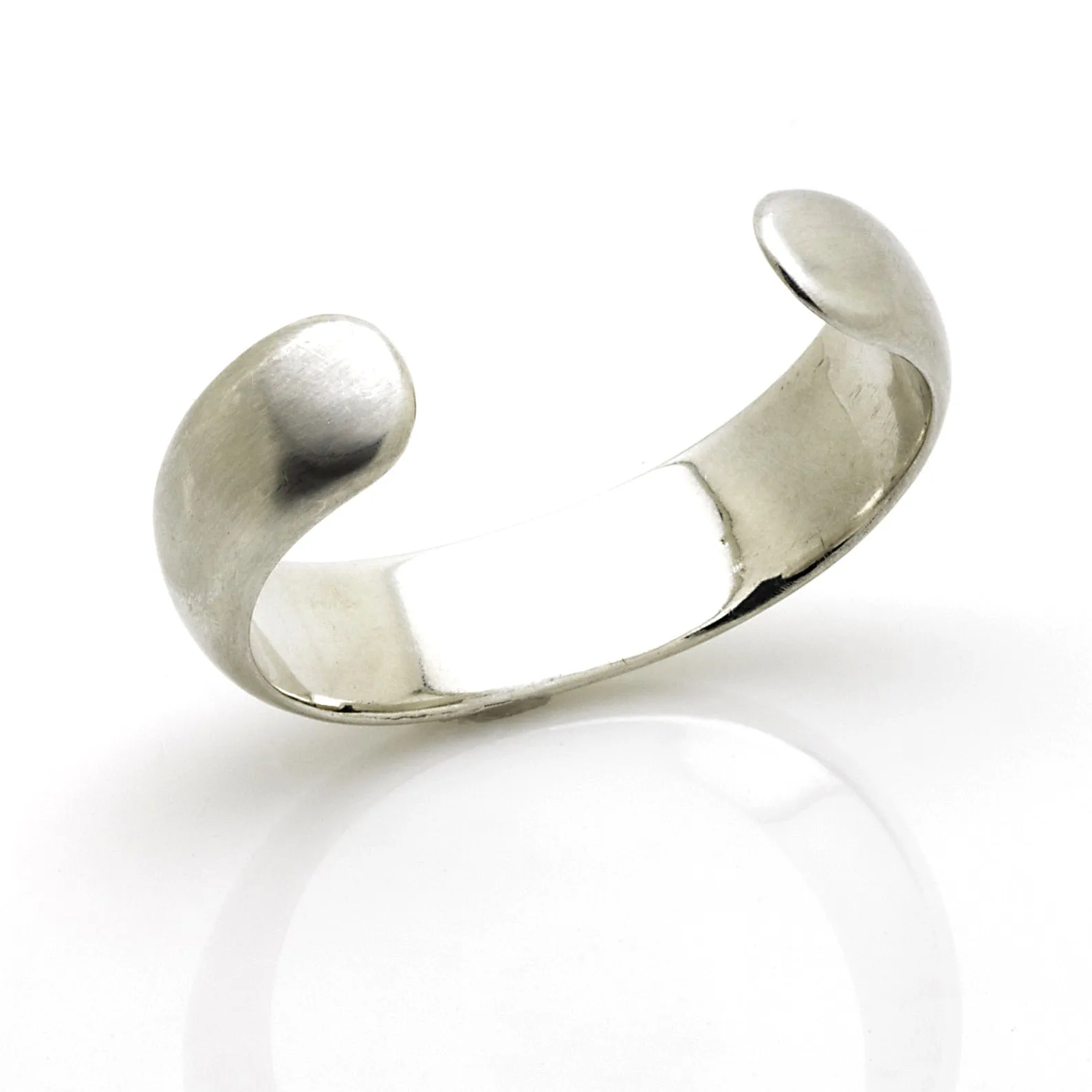 Leonia Cuff Bracelet