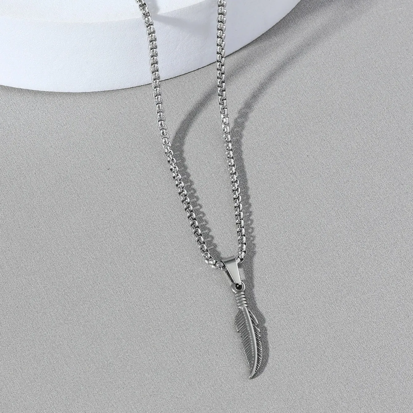 Men's Adjustable Feather Pendant Necklace