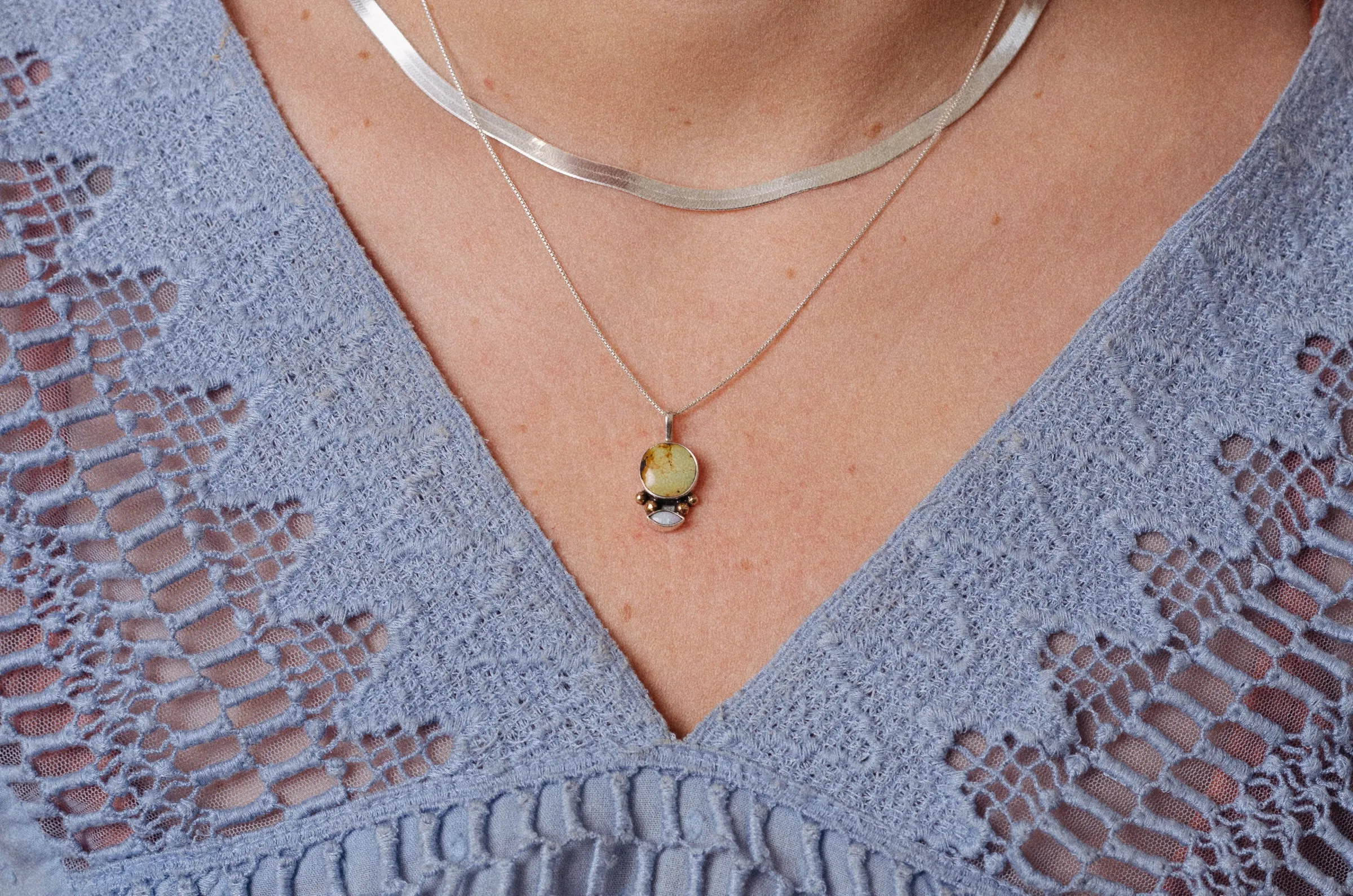 Mixed Metal Duo Charm ◇ Hubei Turquoise   Australian Opal