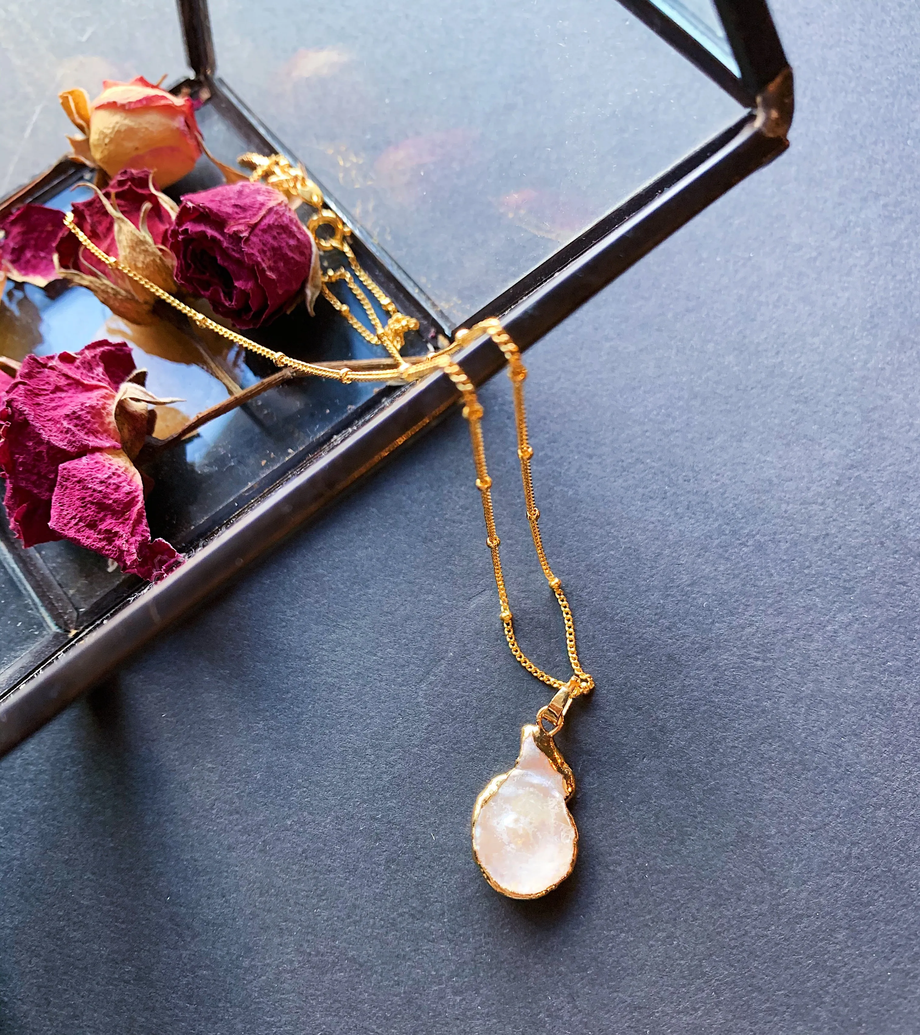 MOTHER OF PEARL GOLD FILLED NECKLACE