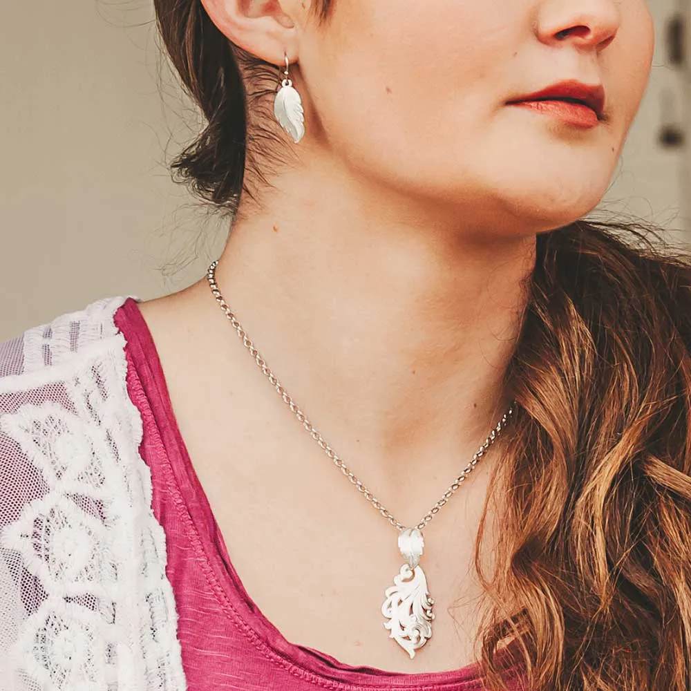 Mountain Calling Feather Necklace