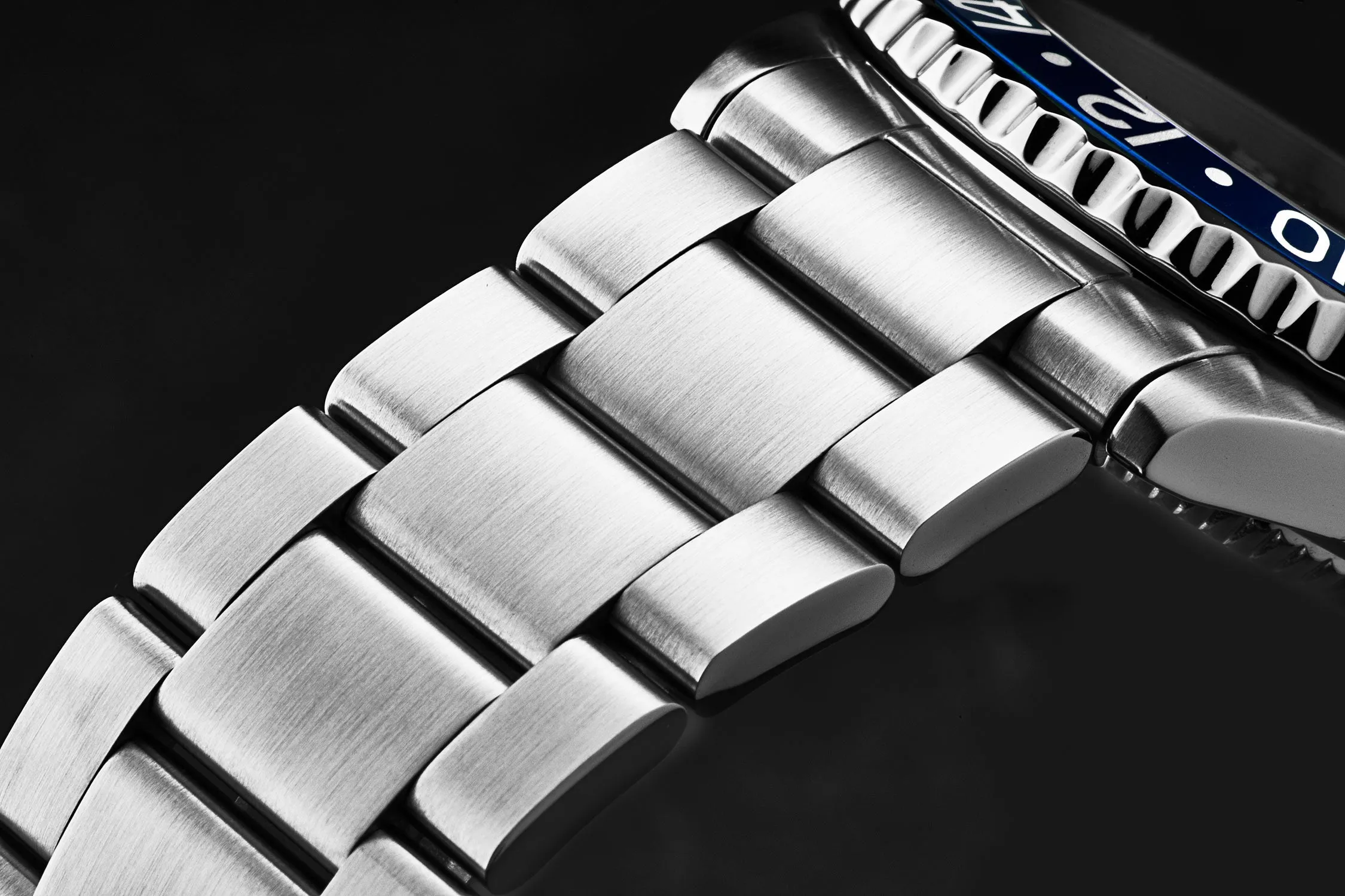 Revue Thommen Men's 17572.2133 'Diver' Black Dial Black and Blue Bezel GMT Automatic Watch