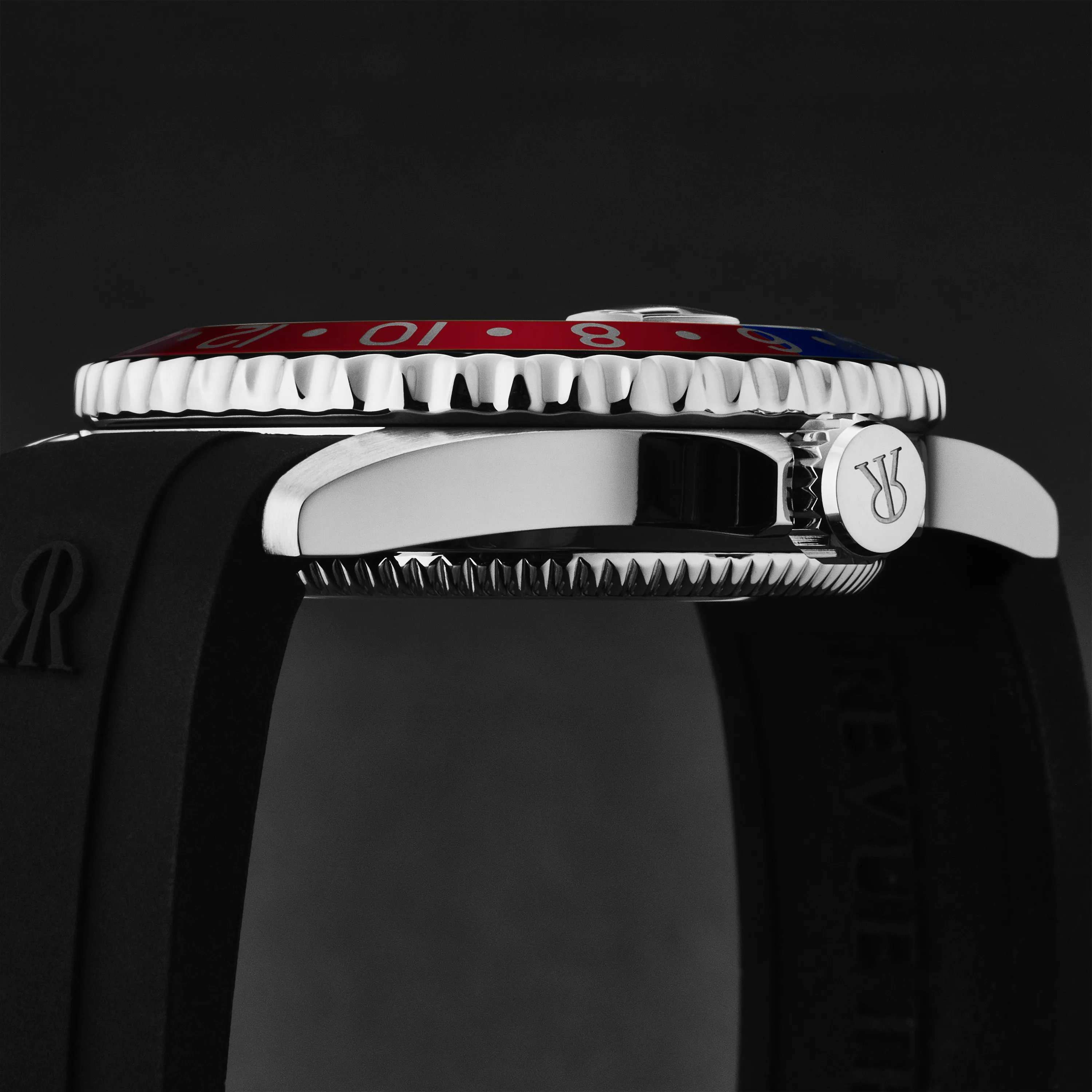 Revue Thommen Men's 'Diver' Black Dial Blue and Red Bezel Black Rubber Strap GMT Automatic Watch 17572.2835