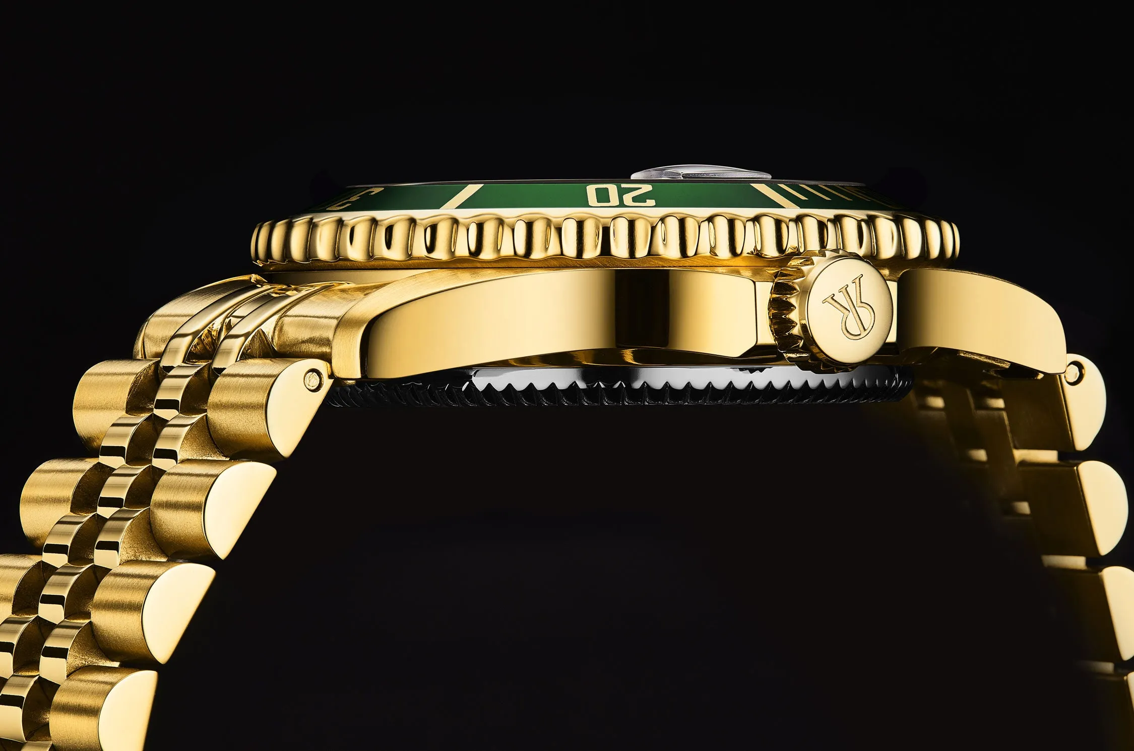 Revue Thommen Men's 'Diver' Green Dial Stainless Steel Bracelet Automatic Watch 17571.2214