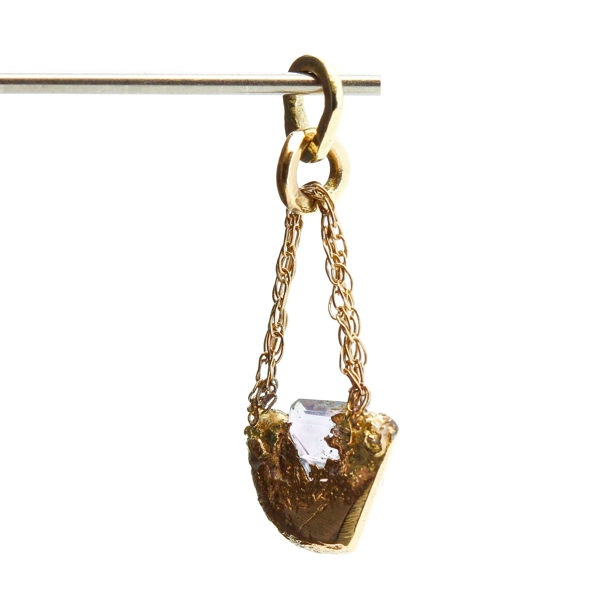 Sapphire in Sculpted Yellow Gold - Chain Charm