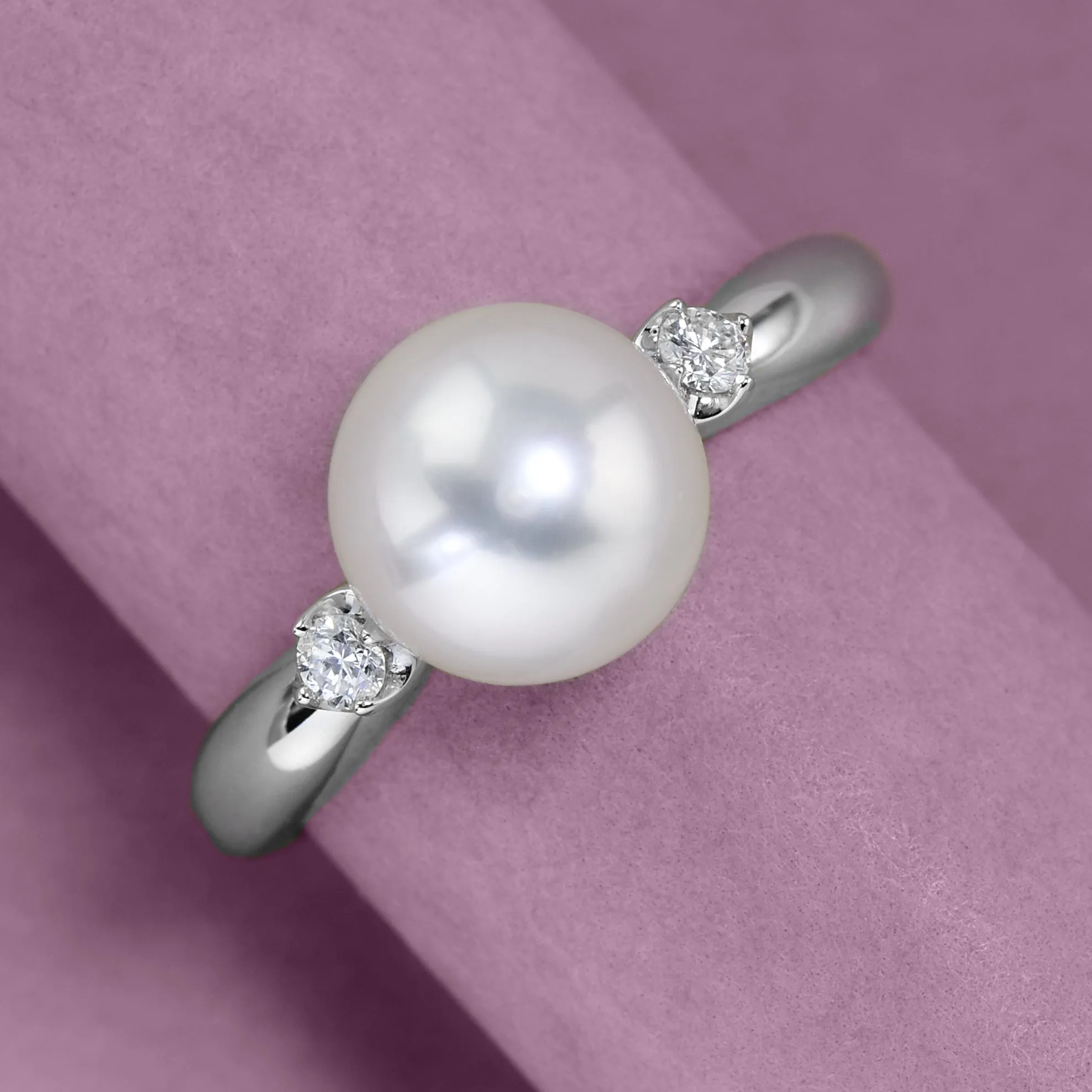Sculpted Pearl Ring