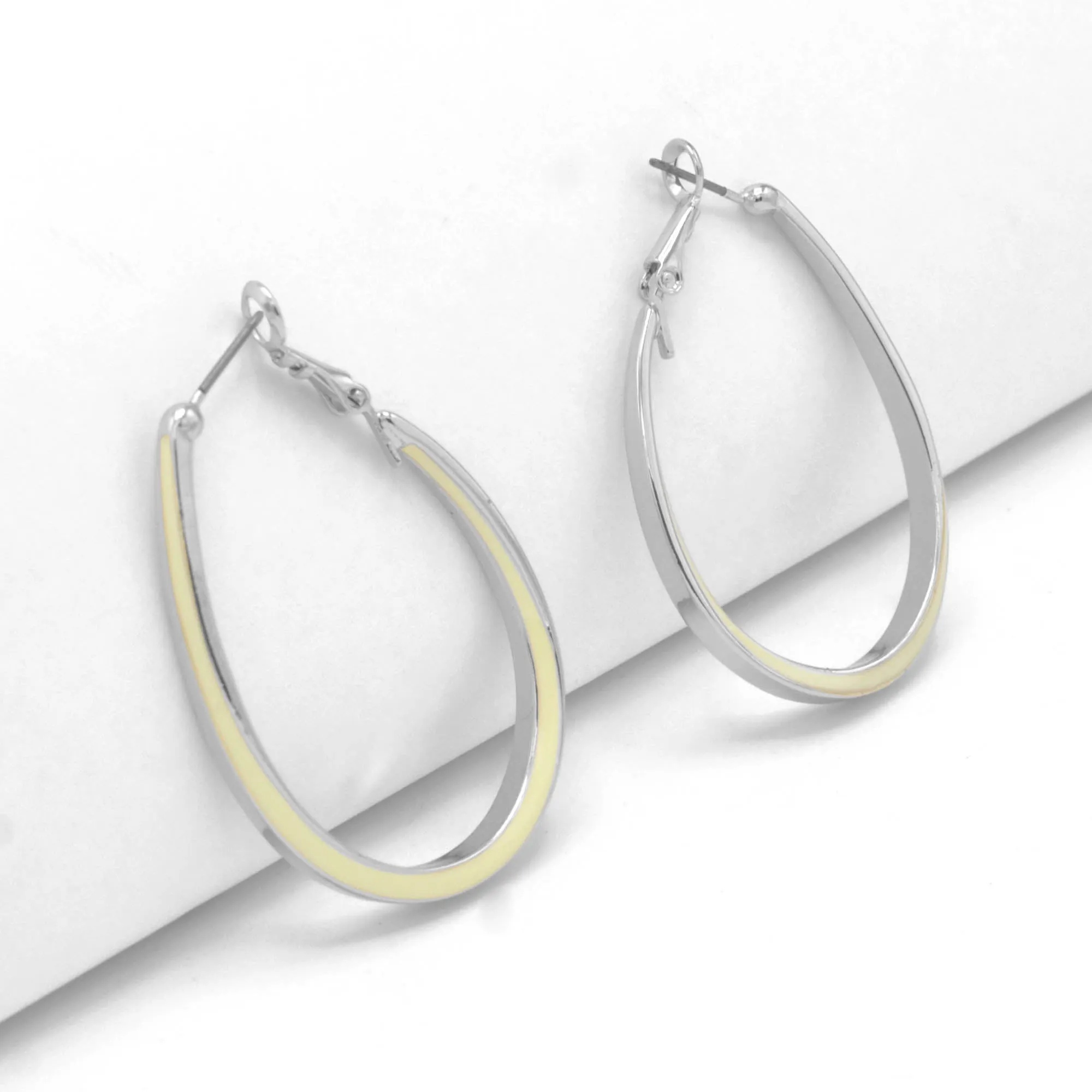SILVER AND CREAM EPOXY OVAL EARRINGS #HNE90728SL (GE7)