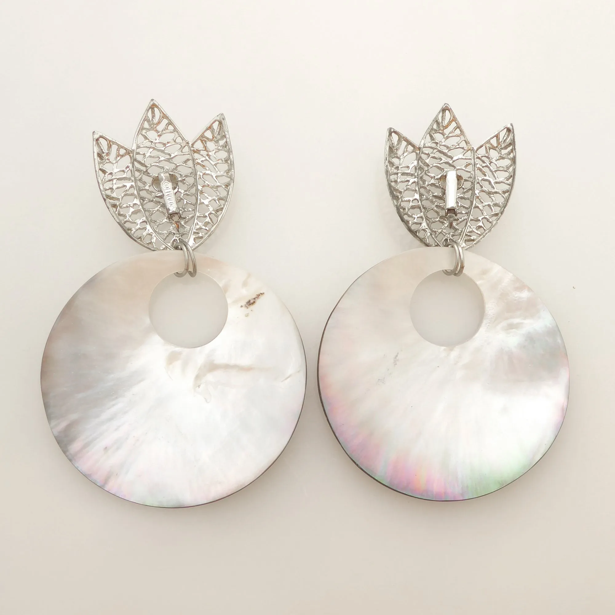 Silver flower shell earrings