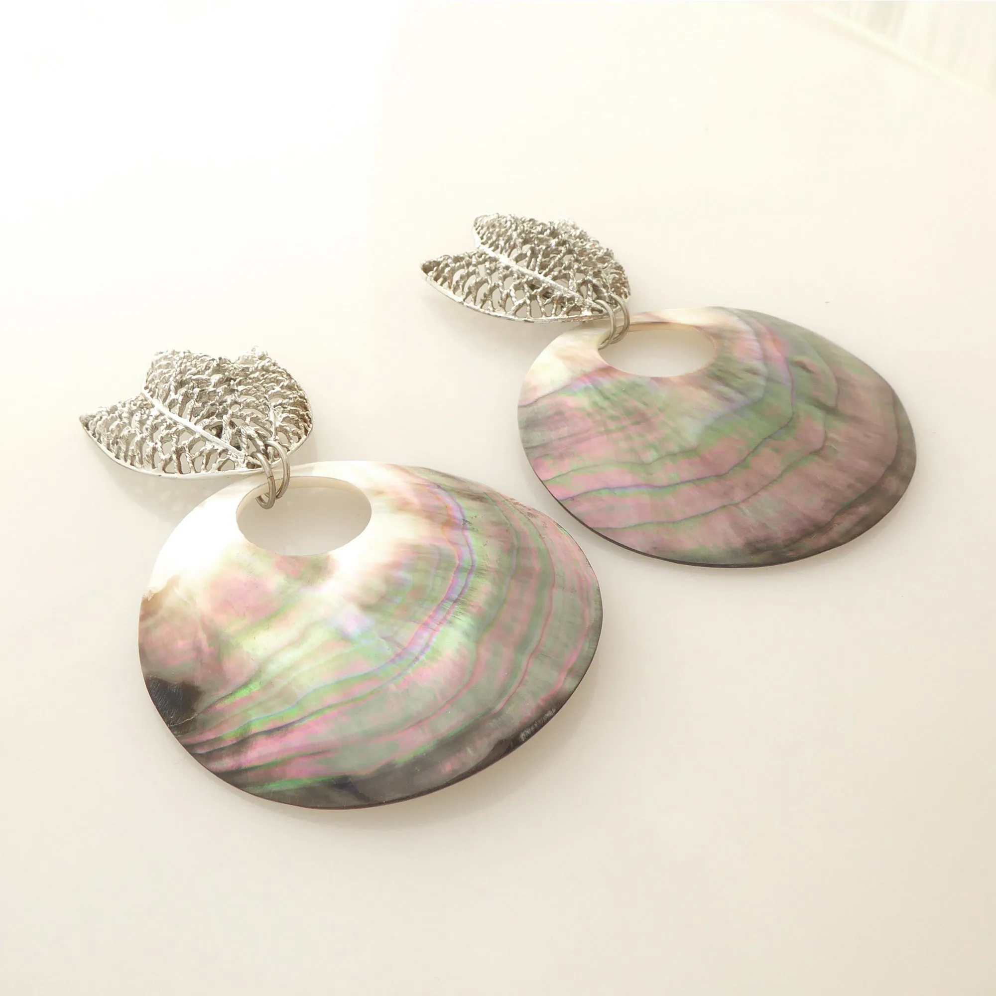 Silver flower shell earrings