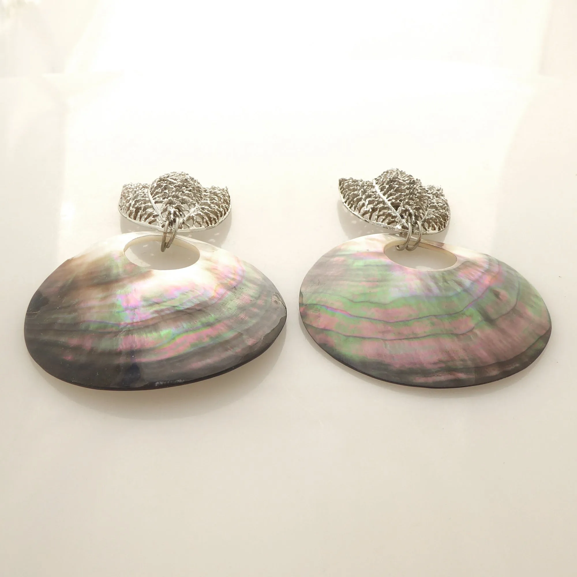 Silver flower shell earrings