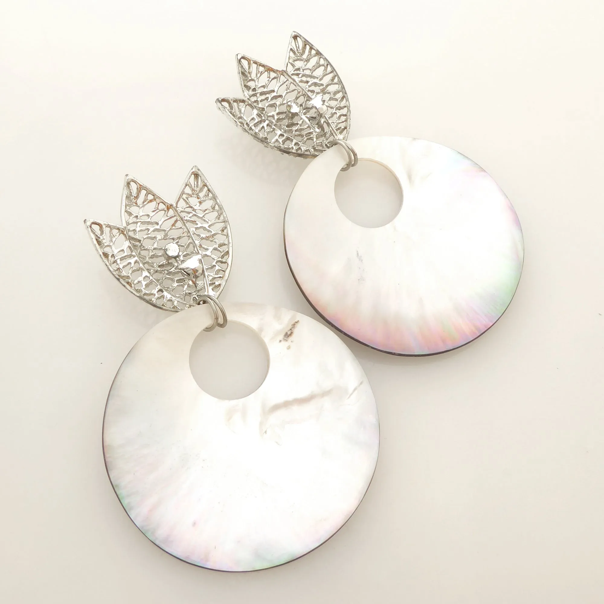 Silver flower shell earrings