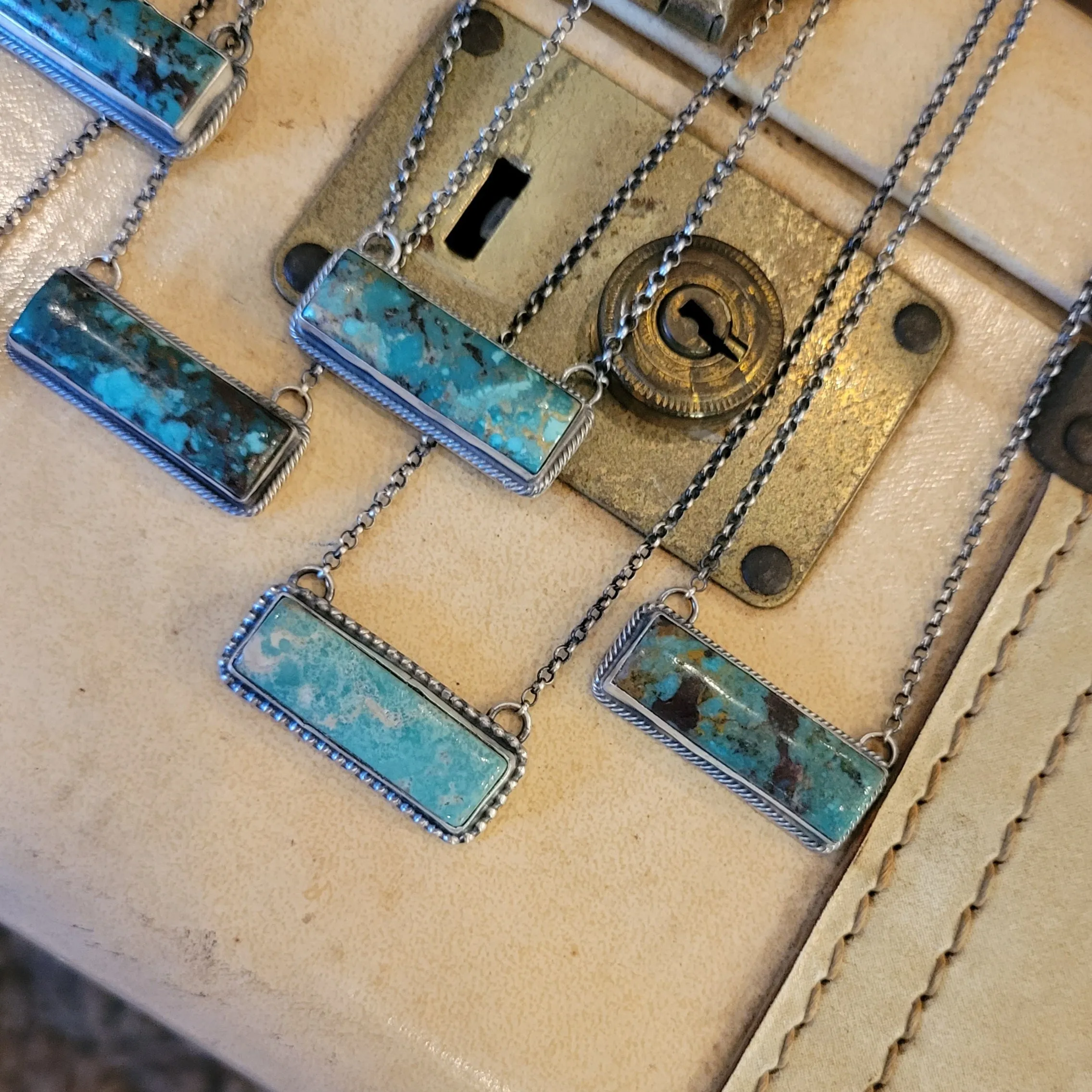 The Charlotte Bar Necklace - Lg