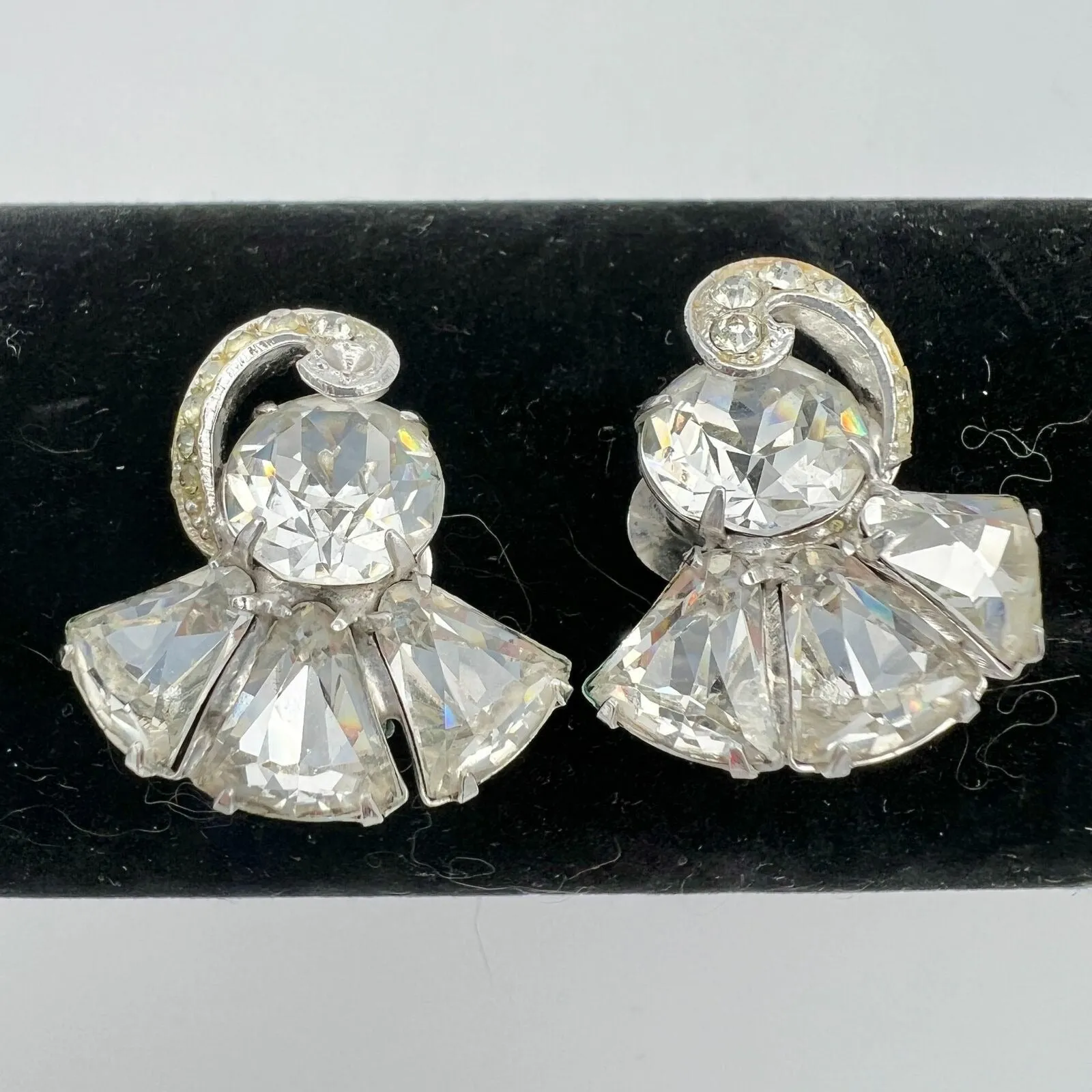 Vintage Art Deco Silvertone and Crystal Bracelet Matching Clip-on Earrings