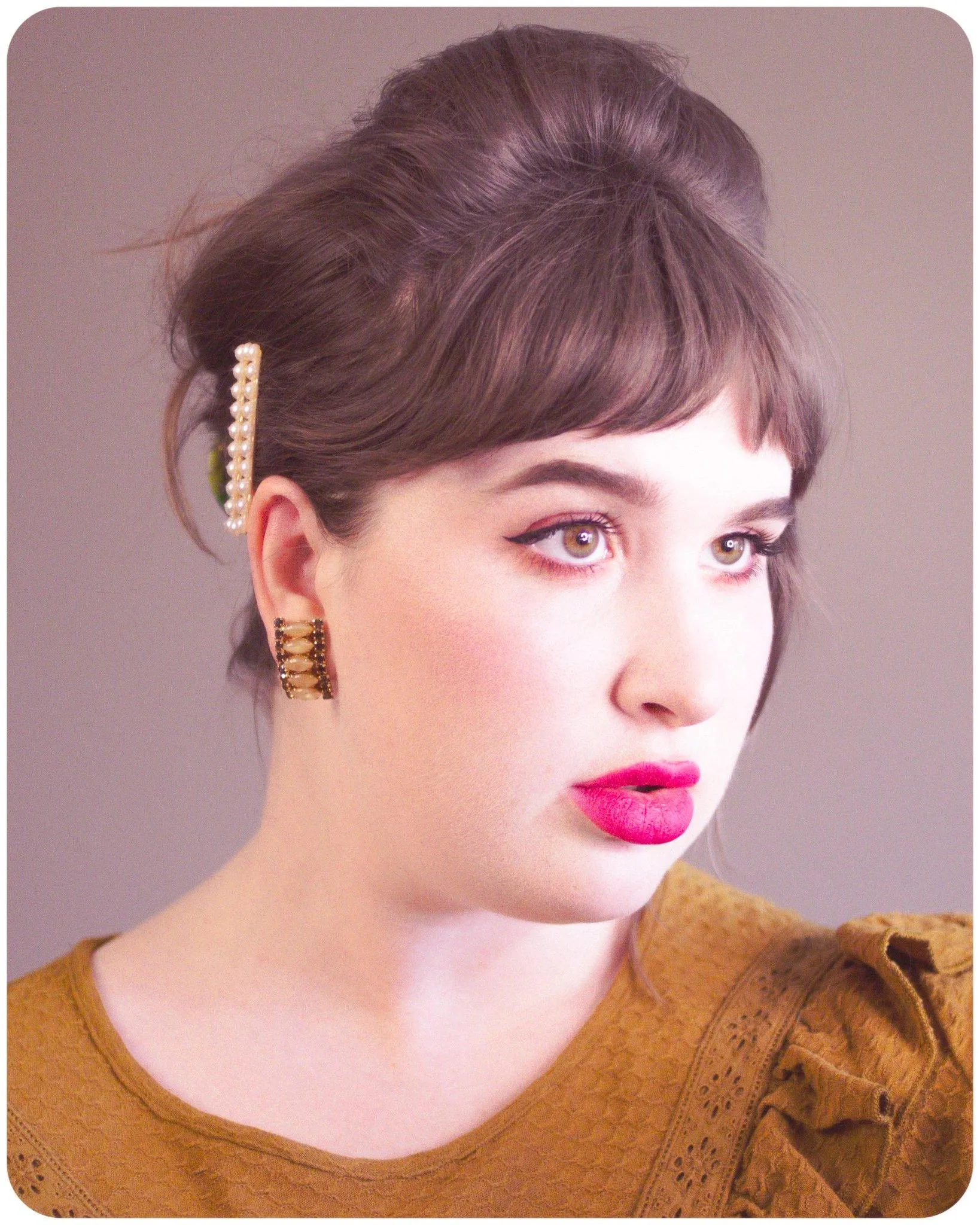 Vintage Champagne and Amber Rhinestones Earrings, Clip On
