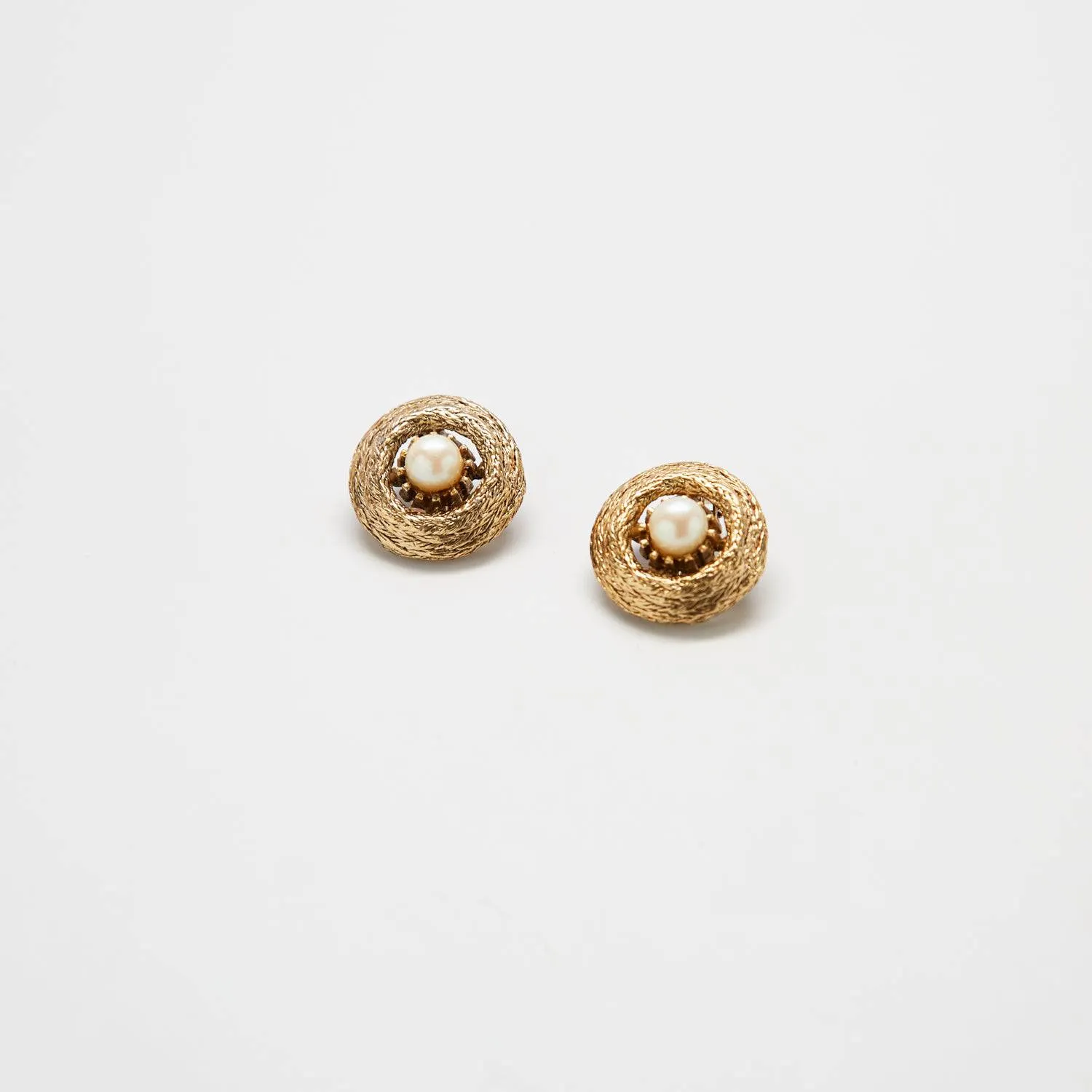 Vintage Gold and Pearl Textured Clip-on Earrings