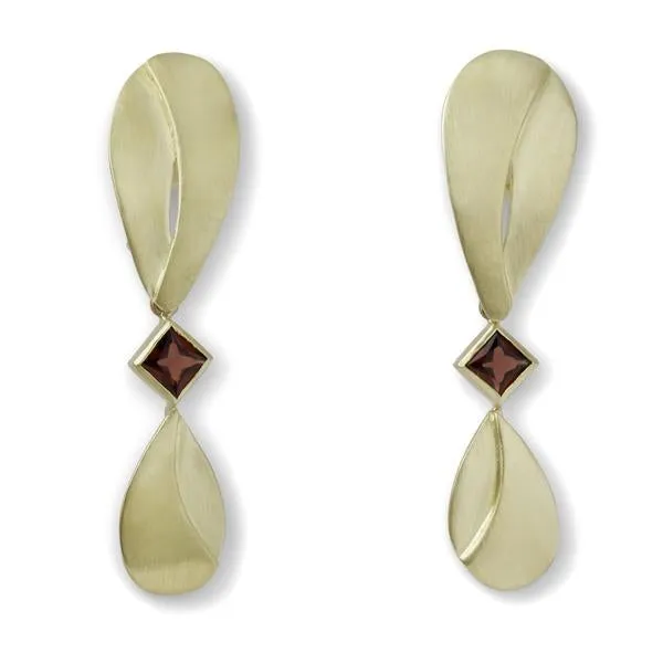 Wave Garnet Earrings