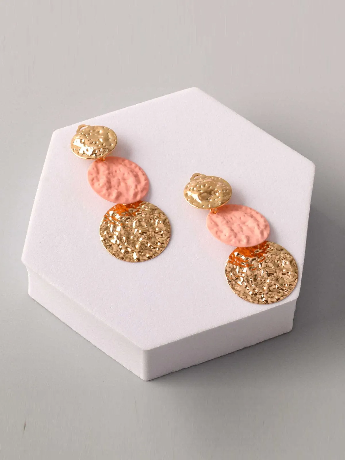 WOMEN'S ASSORTED COLORS CLIP ON EARRINGS